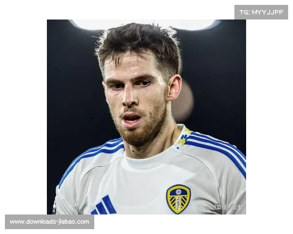 埃兰路球场氛围狂热，利兹联高位逼抢屡造威胁